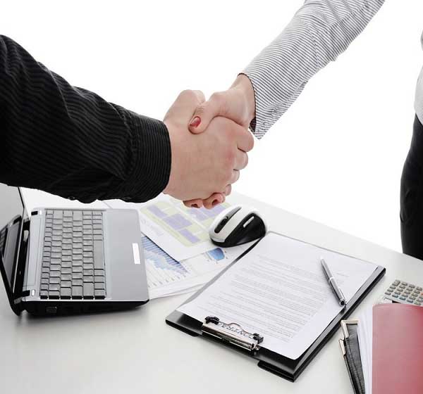 vay-tin-chap-fe-credit3.jpg Luôn đọc kỹ hợp đồng trước khi ký kết