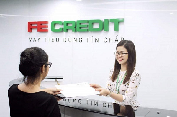 Đến trực tiếp chi nhánh/phòng giao dịch FE Credit